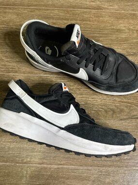 Nike Waffle Debut Sneakers Women 8 Suede Vintage Style Running Shoe